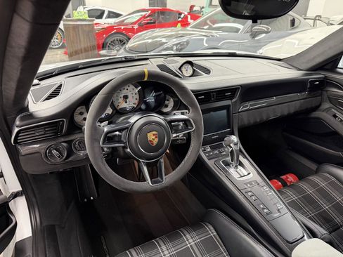 Used 2016 Porsche 911 GT3 RS RWD image 12