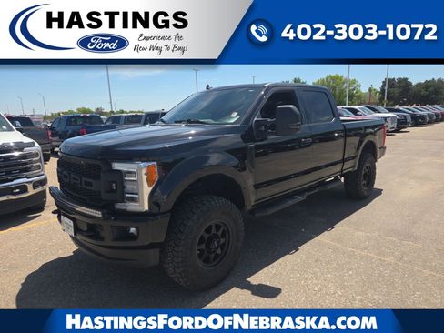 Used 2019 Ford F250 Platinum w/ Platinum Ultimate Package AWD/4WD image 1