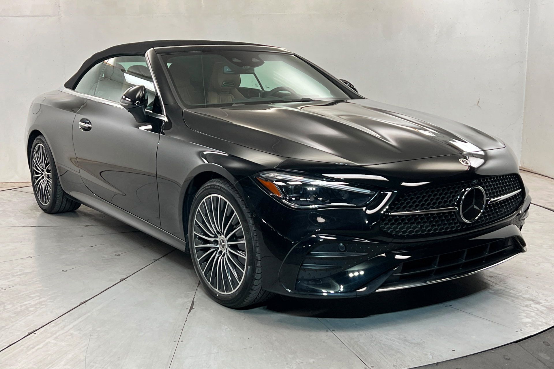 New 2027 Mercedes-Benz CLE 300 4MATIC Cabriolet image 7
