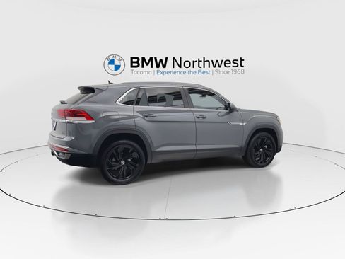 Used 2021 Volkswagen Atlas Cross Sport SEL AWD/4WD image 4