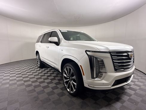 Used 2025 Cadillac Escalade Premium Luxury Platinum AWD/4WD image 7