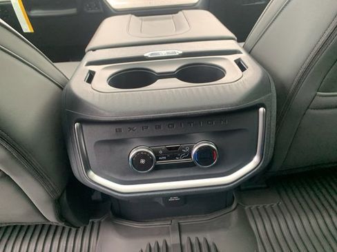 New 2025 Ford Expedition Max Active image 27