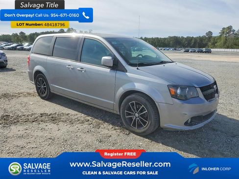 Used 2018 Dodge Grand Caravan SE image 5