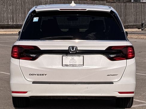 Certified 2024 Honda Odyssey Sport image 5