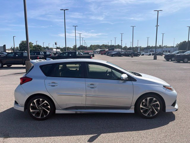 Used 2017 Toyota Corolla iM w/ All-Weather Mat Package FWD image 11