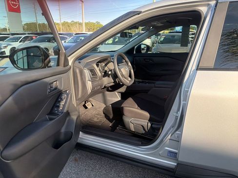 Certified 2025 Nissan Rogue S image 11