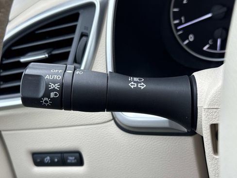 Used 2017 Nissan Murano SL w/ SL Technology Package image 16