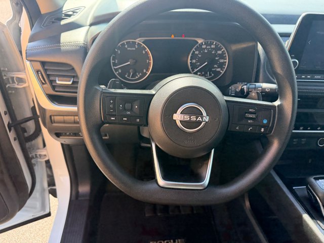 Used 2024 Nissan Rogue SV AWD/4WD image 12