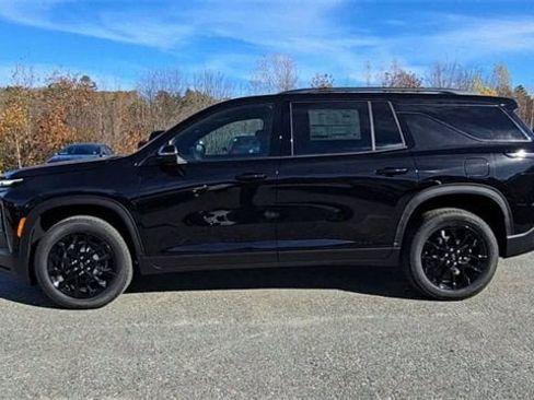 New 2026 Chevrolet Traverse LT w/ Midnight/Sport Edition image 5
