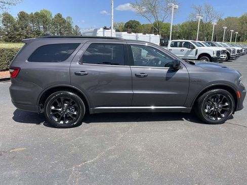 Used 2023 Dodge Durango R/T w/ Blacktop Package AWD/4WD image 33
