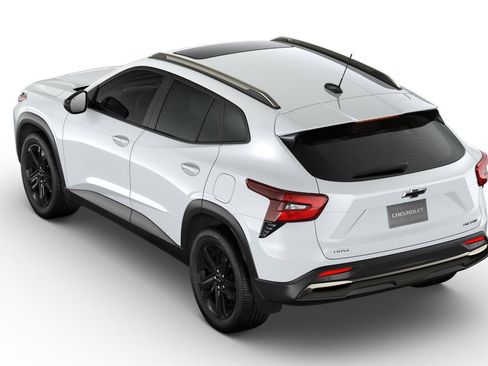 New 2025 Chevrolet Trax ACTIV w/ Sunroof Package image 53