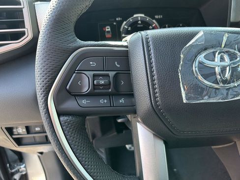New 2026 Toyota Tundra Limited AWD/4WD image 18