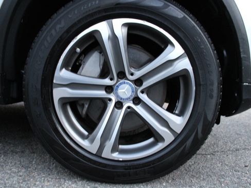 Used 2017 Mercedes-Benz GLC 300 4MATIC image 23