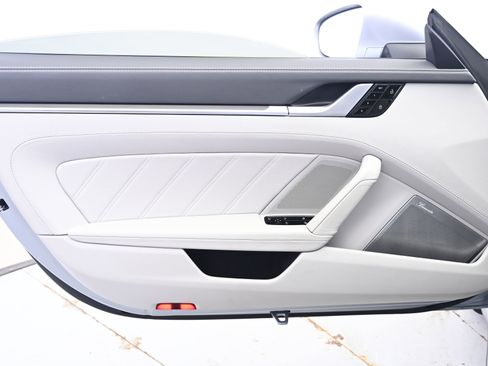 Used 2021 Porsche 911 Turbo image 22