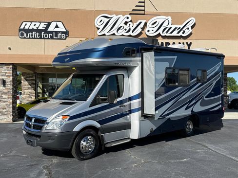 Used 2008 Dodge Sprinter 3500 RWD image 1
