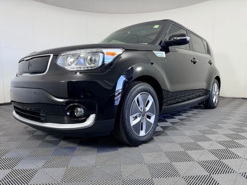 Used 2017 Kia Soul EV + w/ Sun & Fun Package image 3