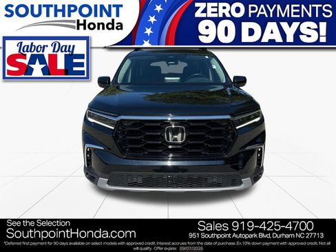 Used 2024 Honda Pilot Touring image 2