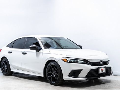Used 2024 Honda Civic Sport image 9