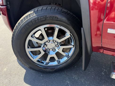 Used 2016 GMC Sierra 1500 Denali w/ Enhanced Driver Alert Package AWD/4WD image 44