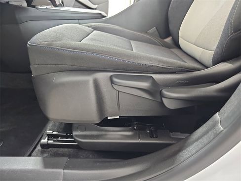 Certified 2024 Chevrolet Trax LS image 33