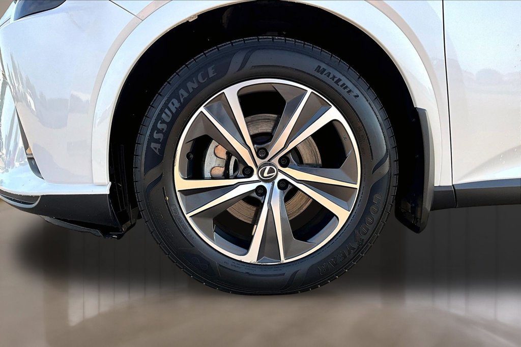 Used 2024 Lexus RX 350 Premium w/ Accessory Package (A2) FWD image 8