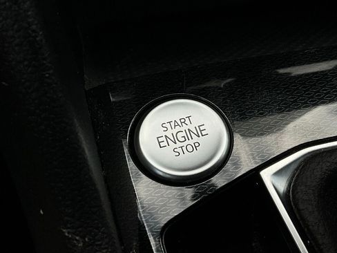 Used 2025 Volkswagen Taos S image 23