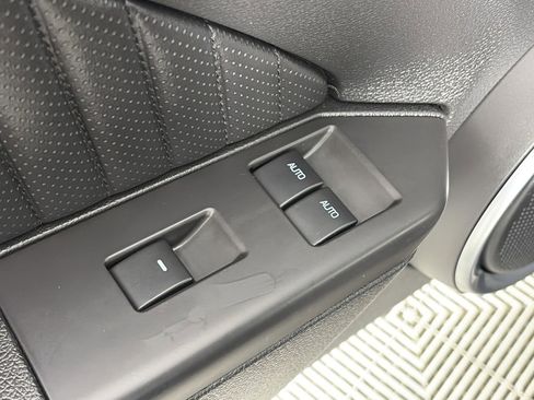 Used 2013 Ford Mustang Shelby GT500 image 25