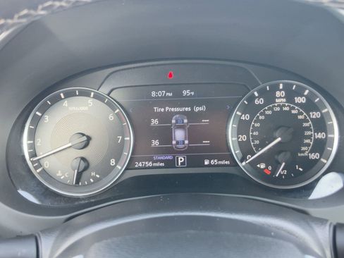 Used 2023 INFINITI QX50 Luxe image 18