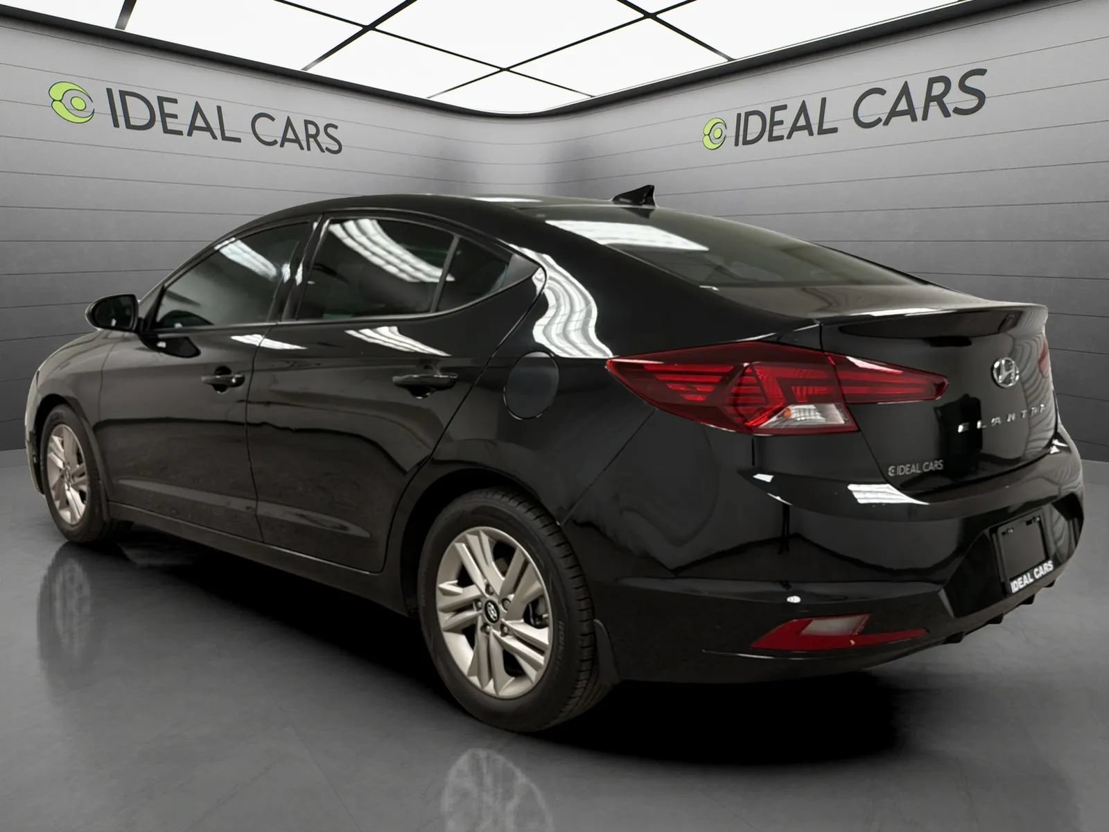 Used 2020 Hyundai Elantra SEL FWD image 3