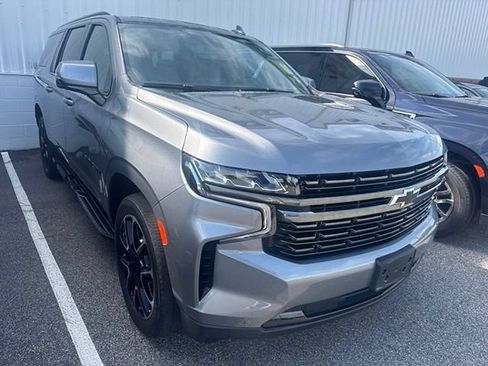 Used 2022 Chevrolet Suburban RST w/ Sport Performance Package AWD/4WD image 6