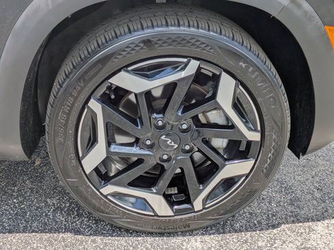 Certified 2024 Kia Seltos SX w/ SX Sunroof Package AWD/4WD image 9
