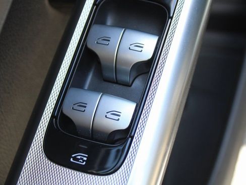 Certified 2025 Mercedes-Benz GLC 350e 4MATIC image 20