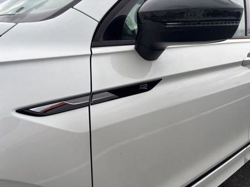 Certified 2023 Volkswagen Tiguan SE R-Line image 12