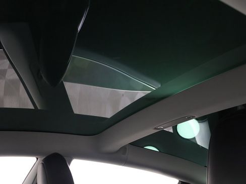 Used 2020 Tesla Model 3 Performance image 20