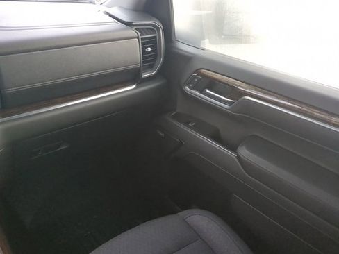 Used 2022 GMC Sierra 1500 Elevation w/ Preferred Package image 17