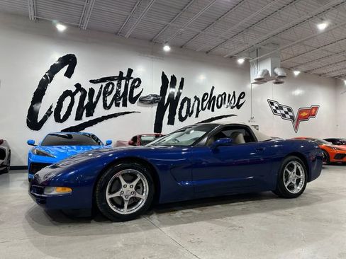 Used 2004 Chevrolet Corvette Convertible w/ Preferred Equipment Group RWD image 1