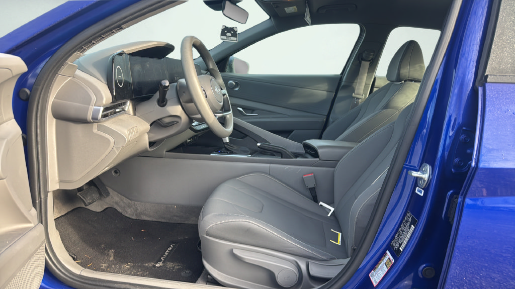 Used 2024 Hyundai Elantra SEL FWD image 14
