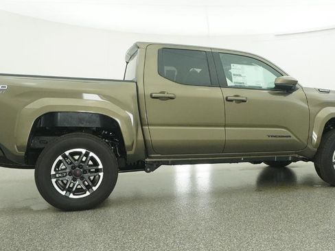 New 2026 Toyota Tacoma TRD Sport image 4