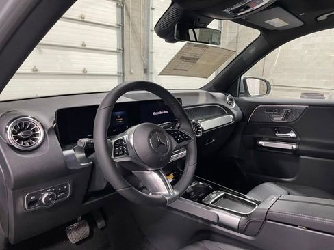 New 2026 Mercedes-Benz GLB 250 4MATIC image 11