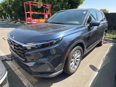 Used 2025 Honda CR-V EX image 2