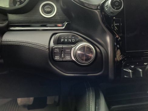 Used 2022 RAM 1500 Limited AWD/4WD image 16