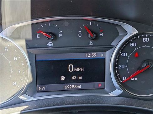 Used 2022 GMC Terrain SLT AWD/4WD image 11