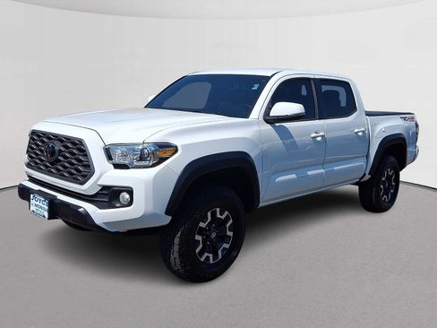 Used 2020 Toyota Tacoma TRD Off-Road w/ Technology Package AWD/4WD image 4