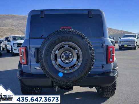 New 2025 Ford Bronco Badlands image 4