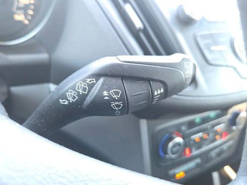 Used 2018 Ford Escape SE image 44