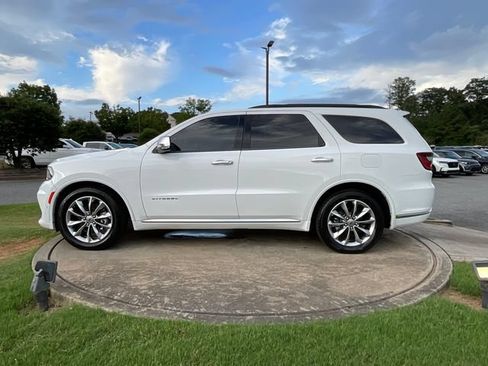 Used 2021 Dodge Durango Citadel w/ Premium Entertainment Group RWD image 4