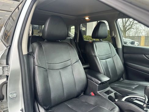 Used 2016 Nissan Rogue SL w/ SL Premium Package image 34