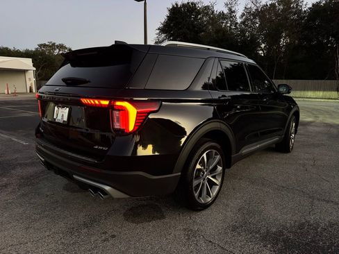 Used 2025 Ford Explorer Platinum w/ Ultimate Package image 9