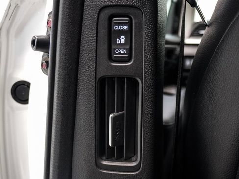 Used 2025 Honda Odyssey EX-L image 19