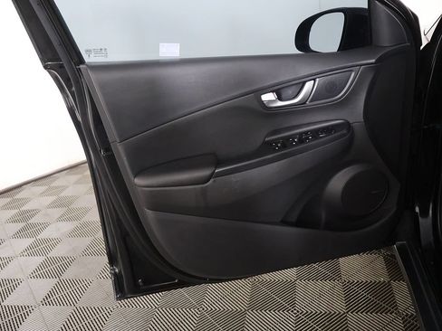 Used 2022 Hyundai Kona Limited w/ Cargo Package FWD image 23